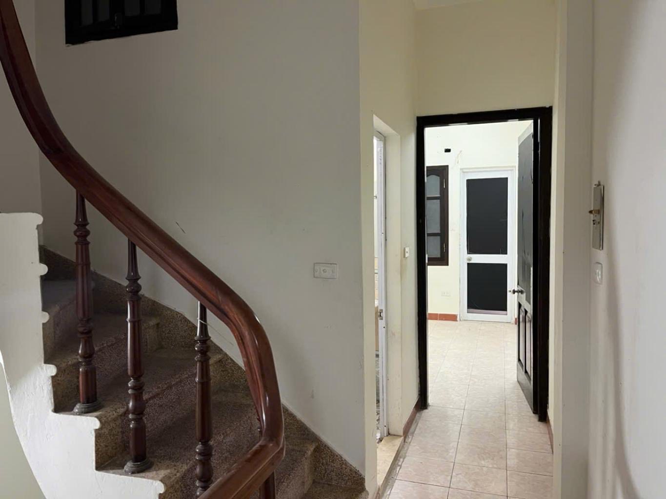 B.Á.n NHÀ RẺ NHẤT PHỐ TRẦN CUNG NGÕ THÔNG KHU ĐÔ THỊ NAM CƯỜNG. 50m Ô TÔ ĐỖ